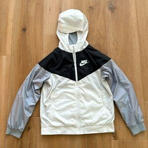 Nike Zippered Windbreaker, Black/White/Gray, Boys Large